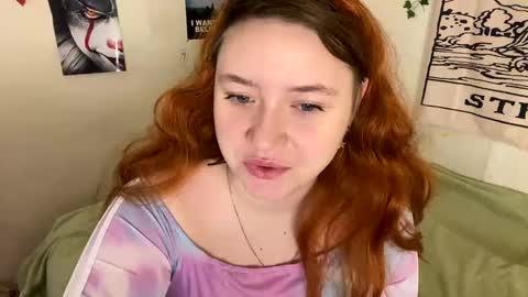 Snapshot of lily_shamy chatting on December 3, 10:39 am Alice online show from December 3, 10:39 am