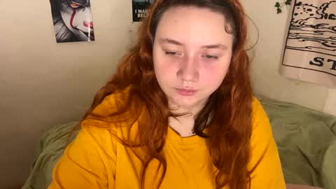 Snapshot of lily_shamy chatting on December 14, 5:14 pm Alice online show from December 14, 5:14 pm