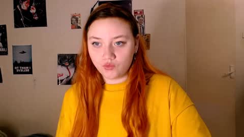 Snapshot of lily_shamy chatting on December 27, 4:58 am Alice online show from December 27, 4:58 am