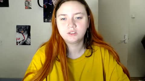 Snapshot of lily_shamy chatting on January 4, 9:41 pm Alice online show from January 4, 9:41 pm