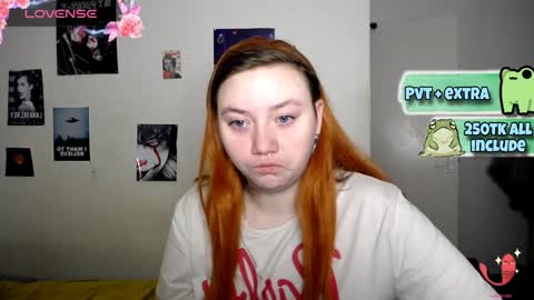 Snapshot of lily_shamy chatting on January 12, 1:58 pm Alice online show from January 12, 1:58 pm