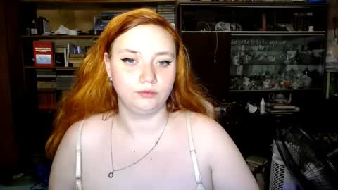 Snapshot of lily_shamy chatting on September 11, 1:17 am Alice online show from September 11, 1:17 am