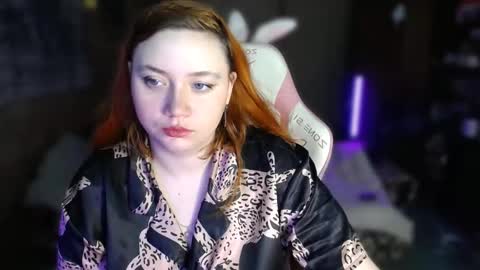 Snapshot of lily_shamy chatting on November 12, 10:15 am Alice online show from November 12, 10:15 am