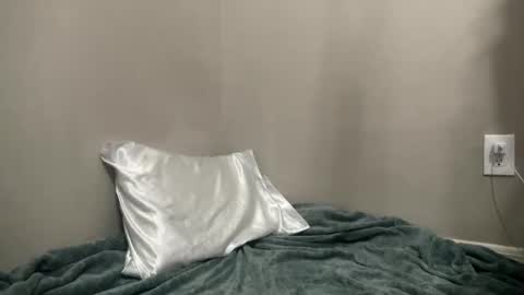 lily_slut420071 online show from June 7, 2:16 am