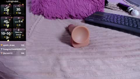 Snapshot of lily_waist chatting on January 13, 8:15 pm lily_waist online show from January 13, 8:15 pm