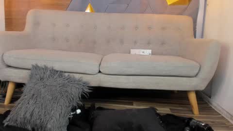 Snapshot of lily_waist chatting on January 16, 6:25 am lily_waist online show from January 16, 6:25 am