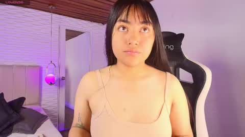 Snapshot of lily_waist chatting on September 29, 11:15 am lily_waist online show from September 29, 11:15 am