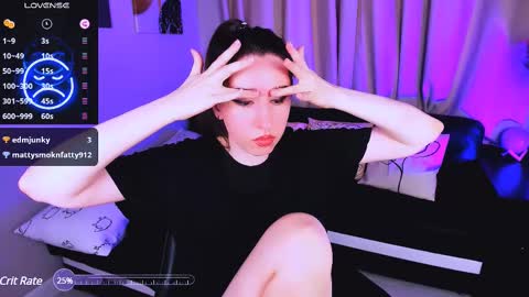 Snapshot of lily_xbaby chatting on February 15, 11:50 am LILY online show from February 15, 11:50 am