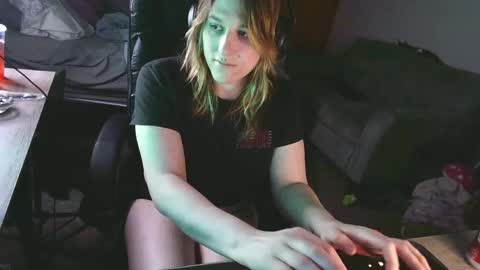 lilybvixen online show from May 1, 2:49 am