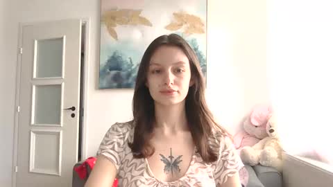 lilycandy_ online show from March 27, 10:15 am