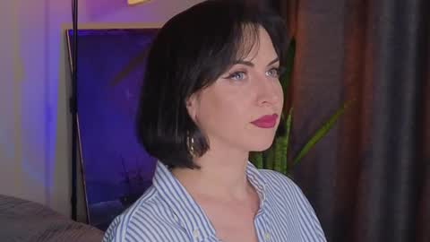 Lily online show from June 9, 5:35 pm