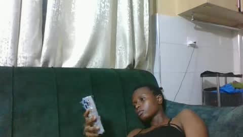 lilycute19 online show from February 12, 11:00 pm