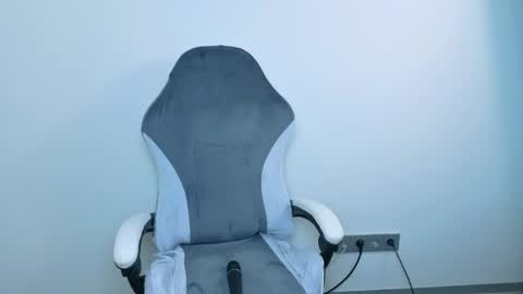 lilydavisss online show from June 10, 4:12 am