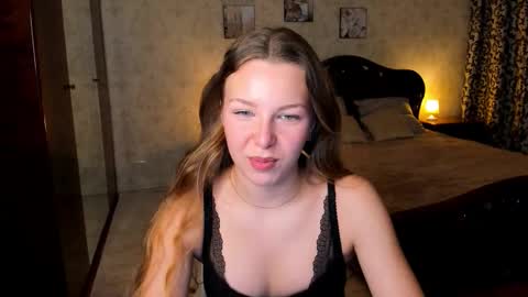 lilyeblake online show from February 8, 10:40 am