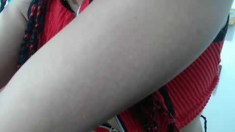 lilyjamesx online show from February 10, 8:00 pm