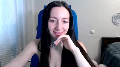 Snapshot of lilymellow chatting on December 13, 7:58 am Lily online show from December 13, 7:58 am