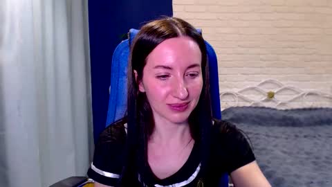 Lily online show from March 20, 9:36 am
