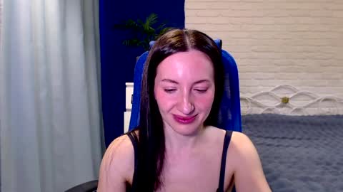 Lily online show from April 2, 5:05 am