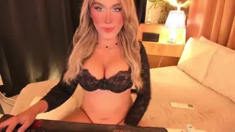 IM YOUR TRUE GODESS Lilymonstercock online show from July 3, 1:23 am