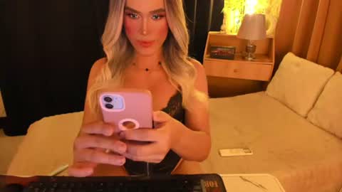 IM YOUR TRUE GODESS Lilymonstercock online show from July 17, 2:56 pm