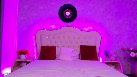 Snapshot of lilyrose_ chatting on May 18, 4:07 am online show from May 18, 4:07 am