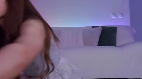 Lily online show from May 4, 6:59 pm