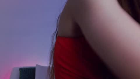 Lily online show from May 6, 3:17 pm