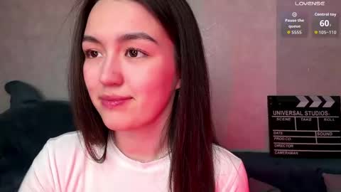 Lily online show from May 7, 5:40 pm