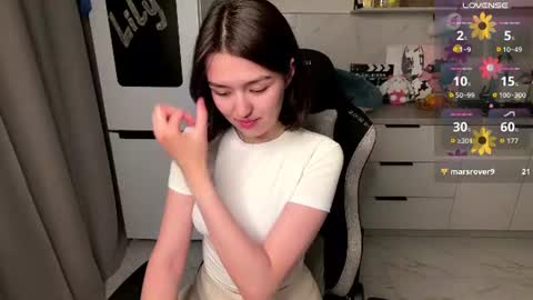 Lily online show from June 19, 7:28 pm