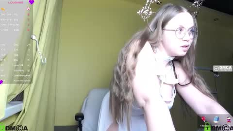 Snapshot of lilysweet13 chatting on October 30, 2:07 pm Lily online show from October 30, 2:07 pm