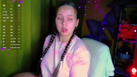 Lily online show from June 27, 11:43 pm