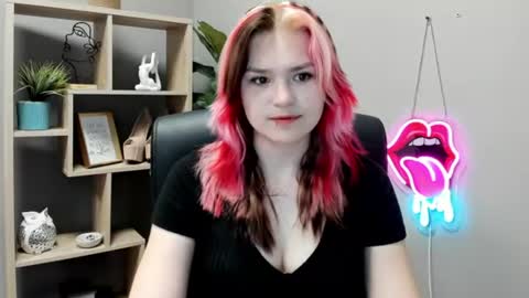 Lily online show from June 9, 6:58 am
