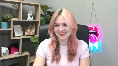 Lily online show from June 30, 6:36 am