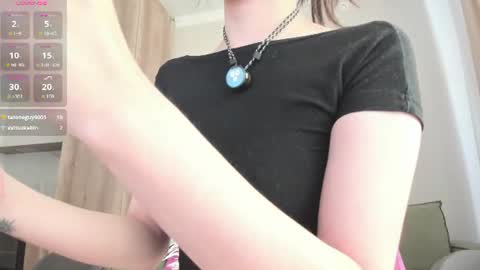 Lily online show from August 3, 7:07 am