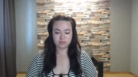 Snapshot of limalagris chatting on June 7, 6:28 am busty princess online show from June 7, 6:28 am
