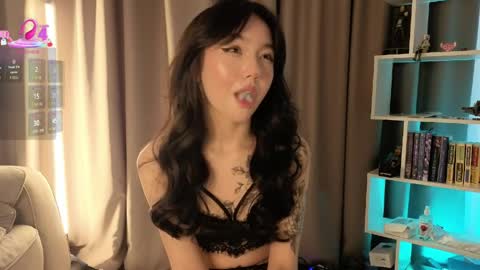 Snapshot of lin_kun chatting on March 29, 8:36 am Lin Use menu to play with me online show from March 29, 8:36 am