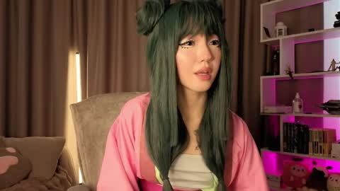 Snapshot of lin_kun chatting on April 14, 9:15 am Lin Use menu to play with me online show from April 14, 9:15 am