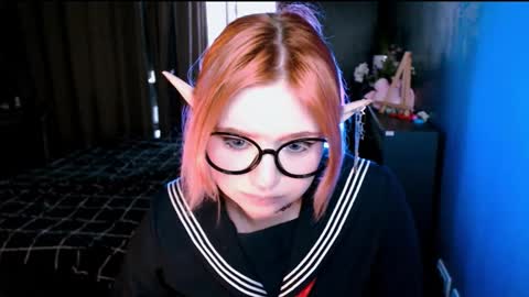 Snapshot of lina2d_tyan chatting on February 11, 11:04 am Lina2D tyan online show from February 11, 11:04 am