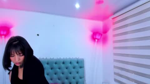  Lina Bedoya  online show from January 18, 2:44 pm