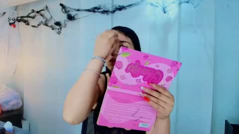  Lina Bedoya  online show from November 4, 11:42 am