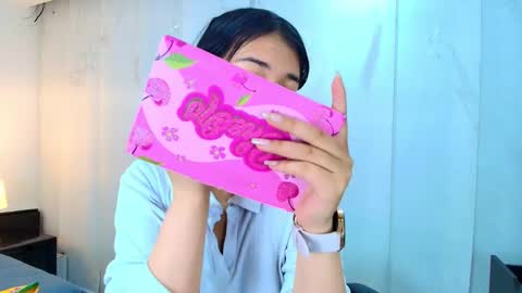  Lina Bedoya  online show from February 20, 11:54 am