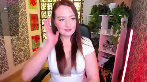 Snapshot of lina_flawless chatting on October 5, 2:10 am Lina online show from October 5, 2:10 am