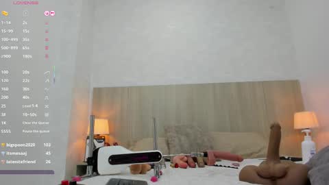 Snapshot of lina_garcia chatting on March 12, 2:34 pm online show from March 12, 2:34 pm