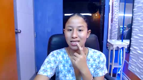 Snapshot of lina_kl chatting on November 4, 3:16 am lina_kl online show from November 4, 3:16 am