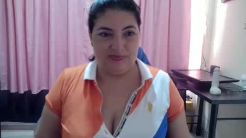 Snapshot of lina_maria99 chatting on February 9, 1:37 pm Lina Mara99 online show from February 9, 1:37 pm