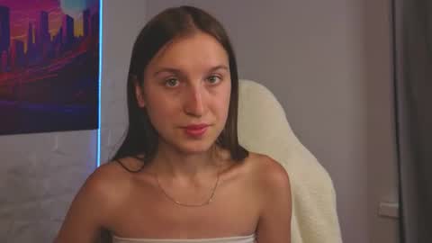 Snapshot of lina_massey chatting on June 20, 12:58 am lina_massey online show from June 20, 12:58 am