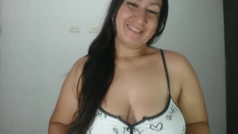 iiisabella online show from March 29, 10:04 am