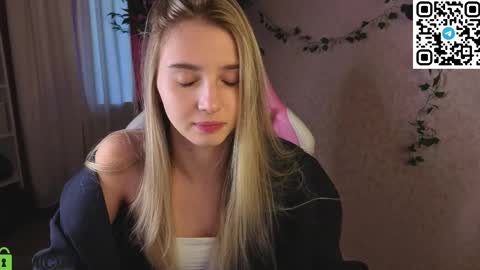 LINA online show from April 22, 1:19 am