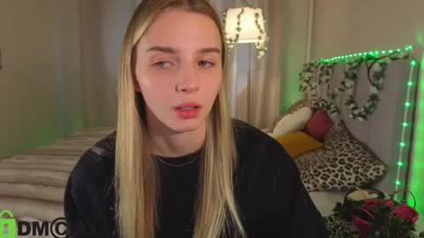 LINA online show from May 26, 1:12 am