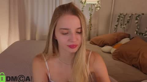 LINA online show from June 18, 1:17 am